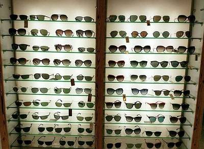 80后大學(xué)生創(chuàng)業(yè)記 從零起步，眼鏡店年利潤突破200萬